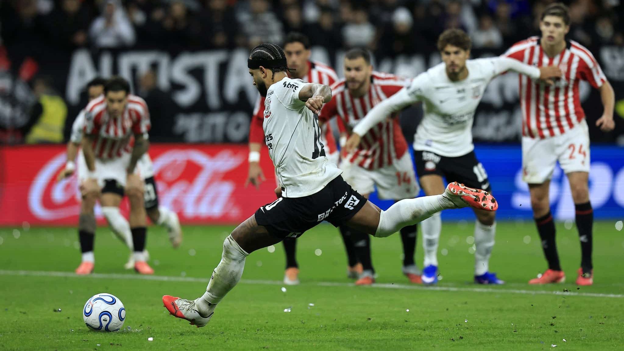 Pênalti perdido Memphis
